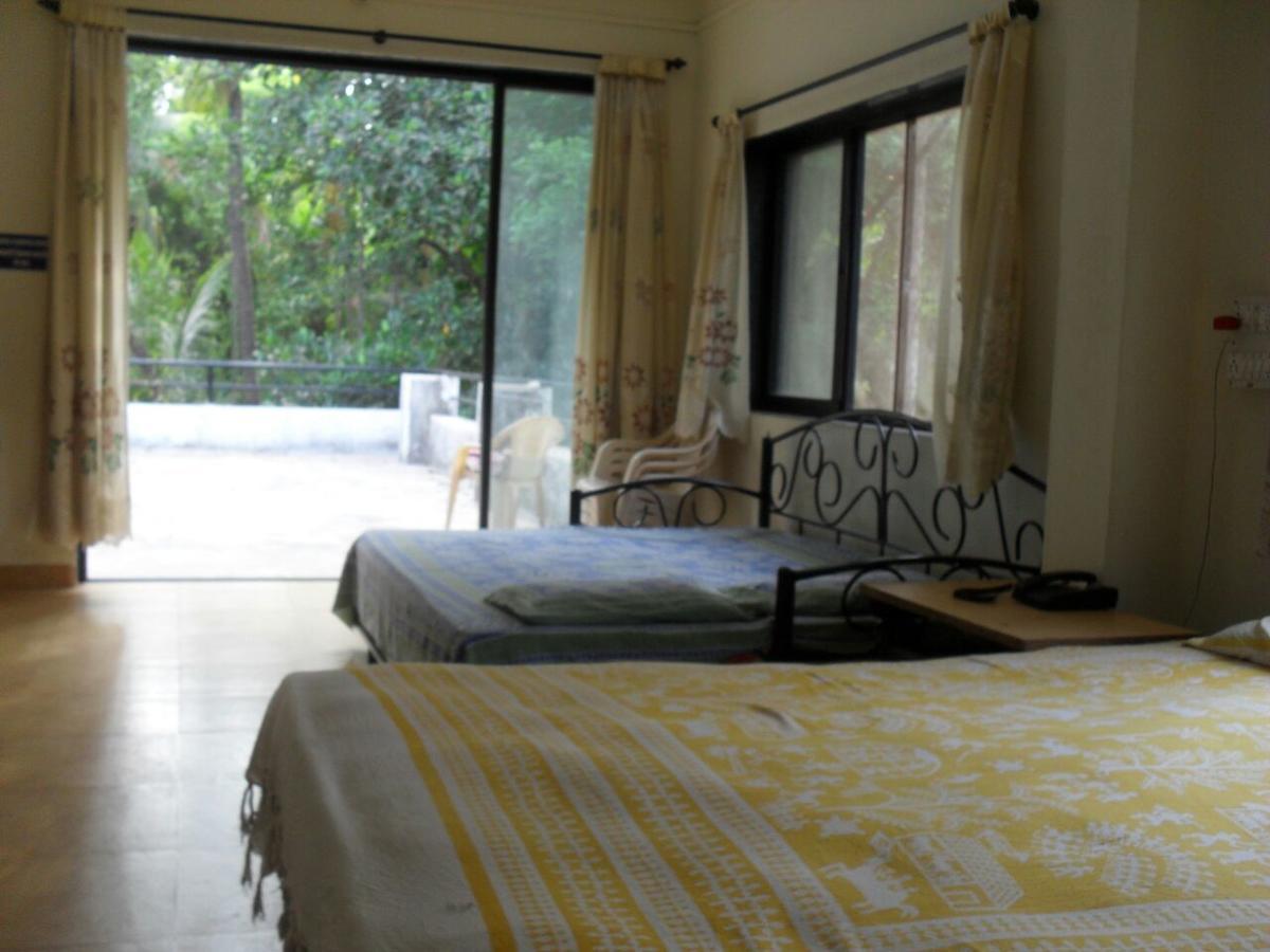 Saaj Resort Dāpoli エクステリア 写真